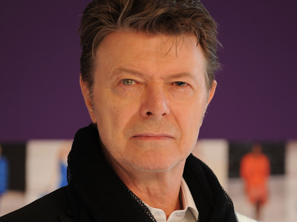 Las 15 imperfecciones que más esconden los famosos - 7. David Bowie: un ojo azul y el otro…
